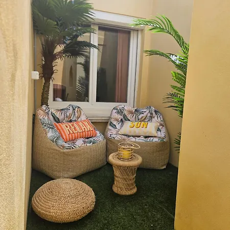 2 A Pied Terrasse Avec Barbecue *